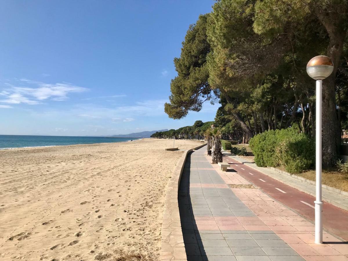 Residencia Beach Cambrils Buitenkant foto